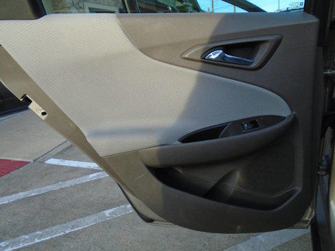 Used 2022 Chevrolet Malibu LT image 28