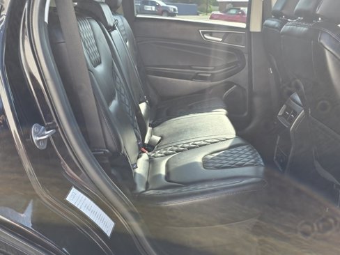 Used 2024 Ford Edge Titanium image 27