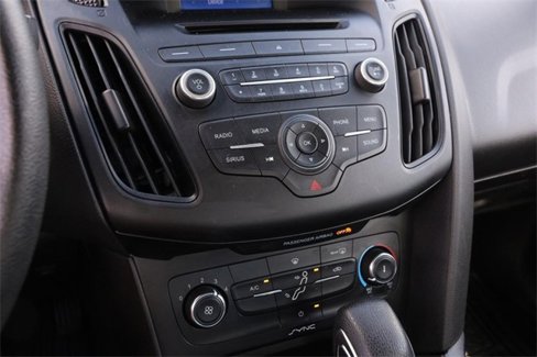 Used 2017 Ford Focus SE image 16