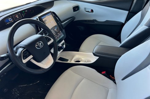 Used 2018 Toyota Prius image 10