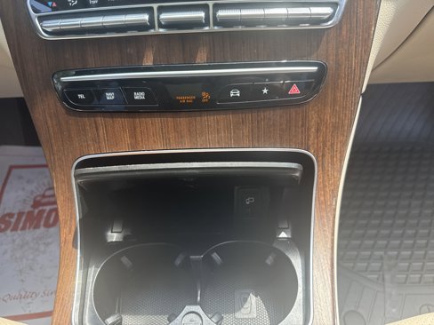 Used 2020 Mercedes-Benz GLC 300 4MATIC image 44