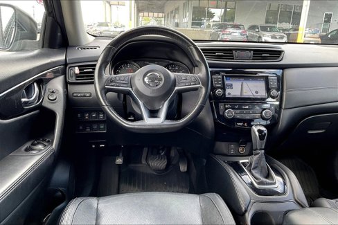 Used 2017 Nissan Rogue SL image 8