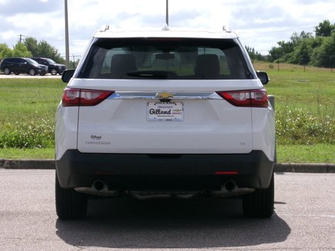 Used 2018 Chevrolet Traverse LT image 13