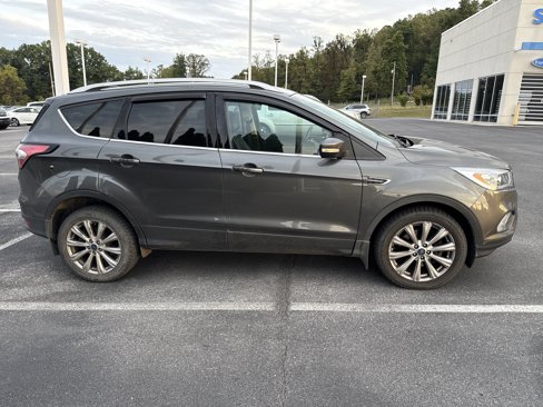 Used 2017 Ford Escape Titanium image 2