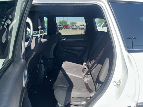 Used 2019 Jeep Grand Cherokee Laredo image 17