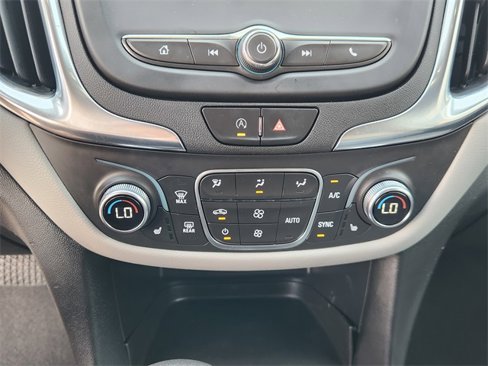 Used 2023 Chevrolet Equinox LT w/ Driver Convenience Package image 18