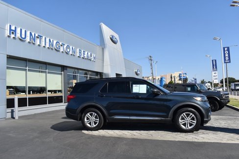 Used 2022 Ford Explorer XLT image 3