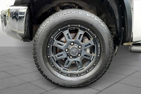 Used 2016 Toyota Tundra SR5 w/ SR5 Upgrade Package image 9