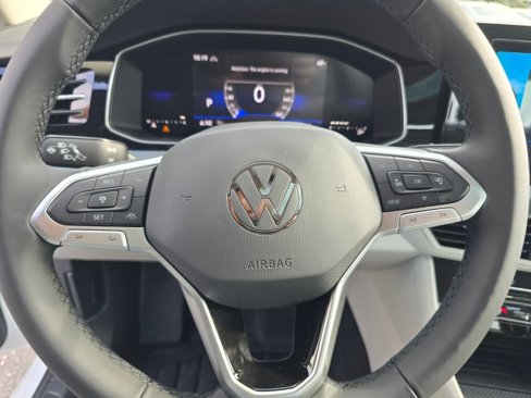 New 2025 Volkswagen Jetta SE image 29