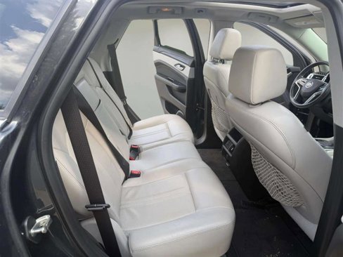 Used 2015 Cadillac SRX Luxury image 18