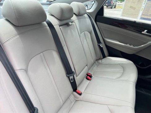 Used 2016 Hyundai Sonata Limited w/ Option Group 02 image 13