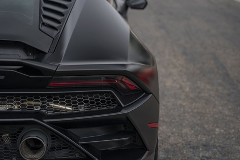 Used 2020 Lamborghini Huracan EVO image 11