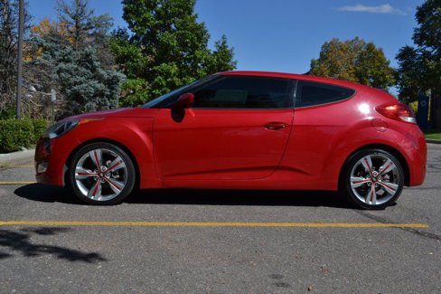 Used 2012 Hyundai Veloster w/ Tech Pkg image 8