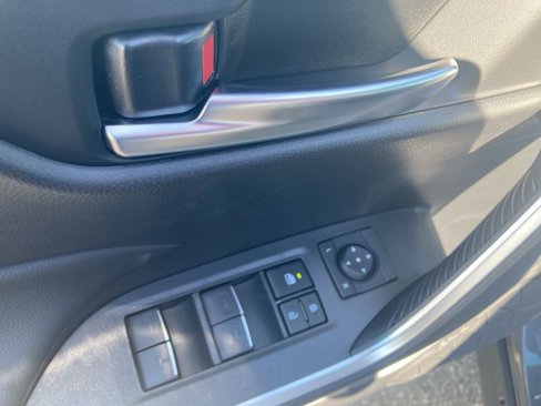 New 2025 Toyota RAV4 XLE image 11