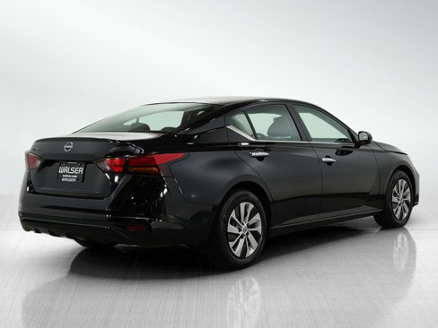 Used 2024 Nissan Altima 2.5 S image 5