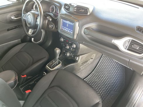 Used 2020 Jeep Renegade Latitude w/ Cold Weather Group image 26