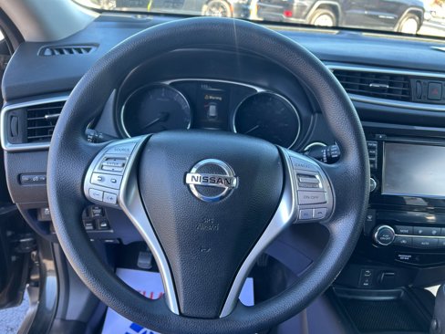 Used 2015 Nissan Rogue SV w/ SV Premium Package image 25