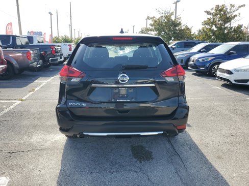 Used 2017 Nissan Rogue S image 5