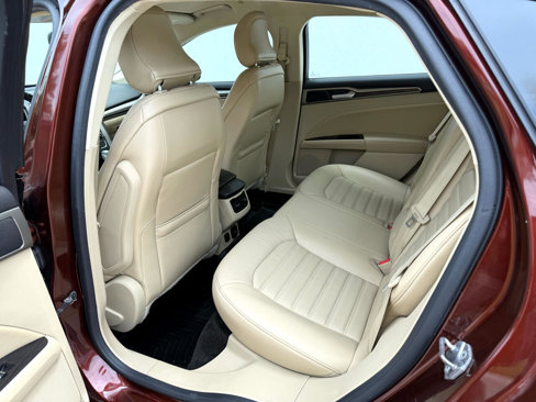 Used 2016 Ford Fusion Energi SE image 25