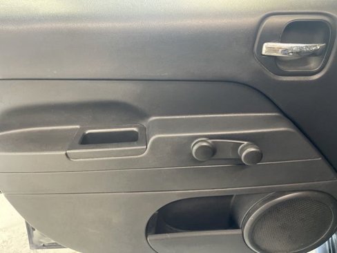 Used 2013 Jeep Patriot Sport image 16