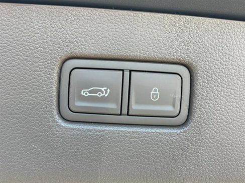 Used 2023 Genesis GV80 3.5T image 32