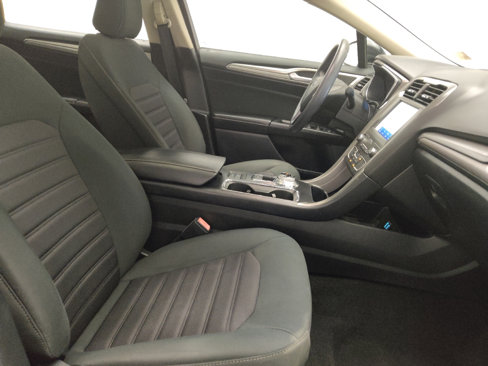 Used 2020 Ford Fusion SE image 21