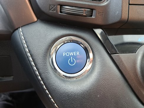 Used 2018 Toyota RAV4 XLE image 28