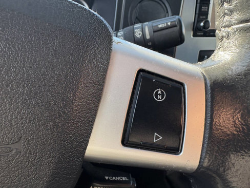 Used 2010 Jeep Commander Sport image 38