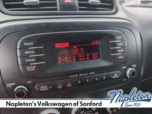 Used 2015 Kia Soul + image 12
