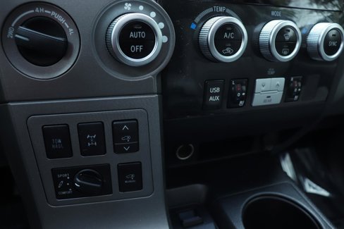 Used 2014 Toyota Sequoia Platinum image 37