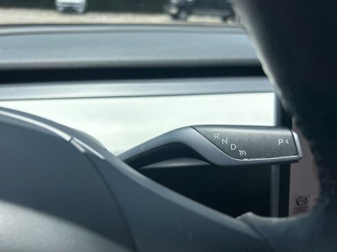 Used 2023 Tesla Model 3 Standard Range image 13