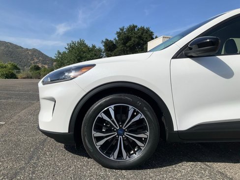 Certified 2022 Ford Escape SE w/ SE Sport Appearance Package image 10