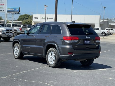 Used 2017 Jeep Grand Cherokee Laredo w/ Quick Order Package 2BE image 5
