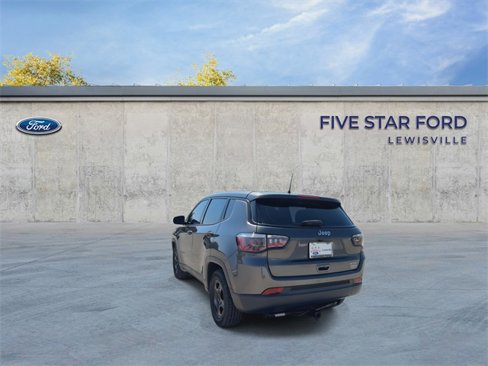 Used 2018 Jeep Compass Sport image 6