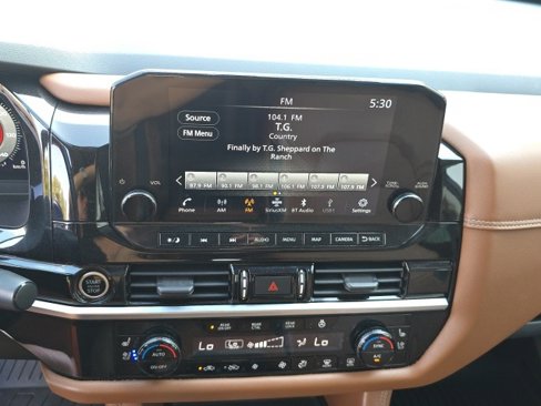 Used 2022 Nissan Pathfinder Platinum w/ Cargo Package image 26