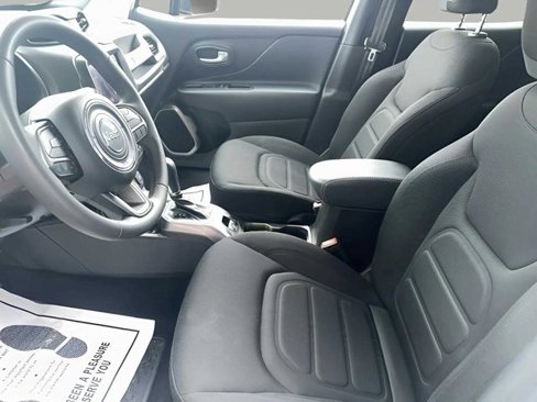 Used 2022 Jeep Renegade Latitude image 7