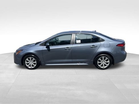New 2025 Toyota Corolla LE image 2
