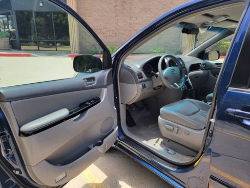 Used 2005 Toyota Sienna LE image 19
