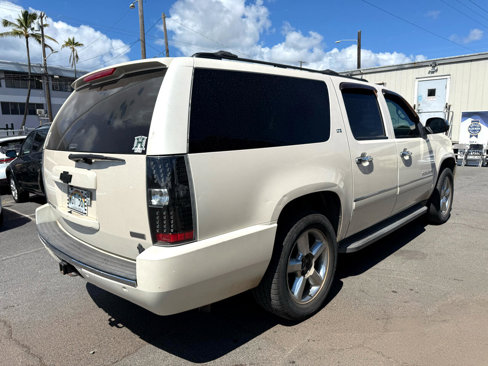 Used 2012 Chevrolet Suburban LTZ image 3
