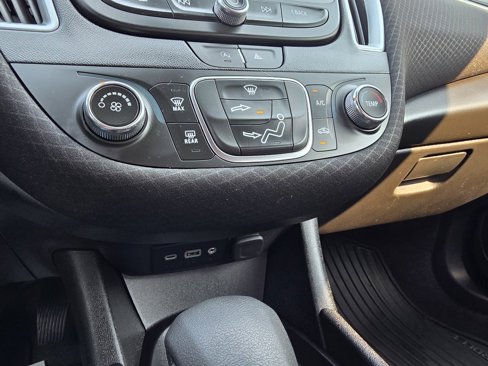 Used 2024 Chevrolet Malibu RS image 23