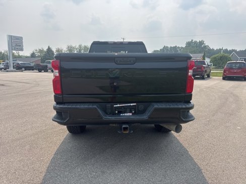 Used 2022 Chevrolet Silverado 2500 LTZ w/ LTZ Plus Package image 4
