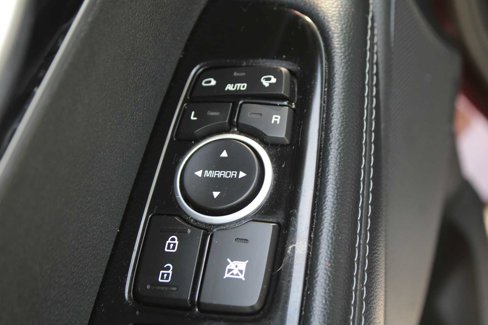 Certified 2018 Kia Sorento SX image 21