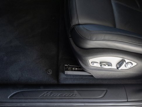Certified 2021 Porsche Macan image 21