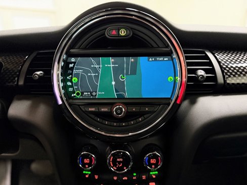 Used 2019 MINI Cooper S image 26