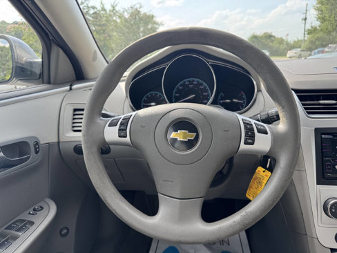 Used 2011 Chevrolet Malibu LS image 16