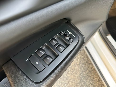 Certified 2023 Volvo S60 B5 Core image 14