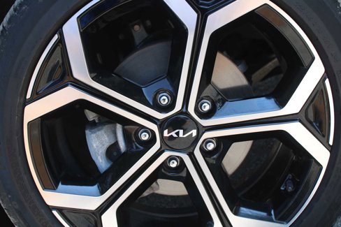 Certified 2023 Kia Niro EX Touring image 17