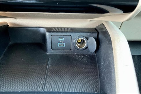 Used 2021 Ford Escape SE image 34