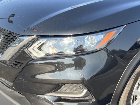Used 2022 Nissan Rogue Sport S image 11