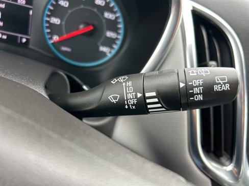 Used 2022 Chevrolet Equinox LS image 14